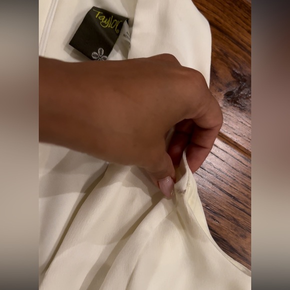 **** SOLD****White Maxi Dress - Picture 6 of 8